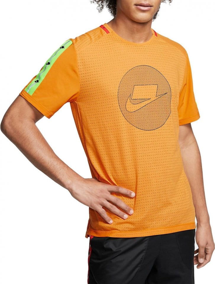 Camiseta Nike M NK WILD RUN TOP SS