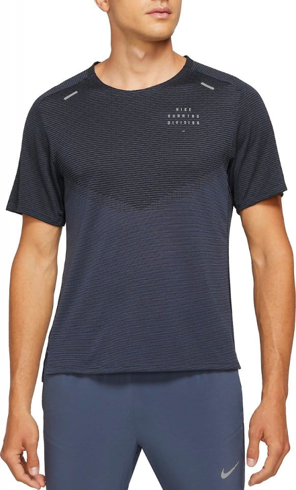 Camiseta Nike Dri-FIT ADV Run Division Techknit Men s Short-Sleeve Top